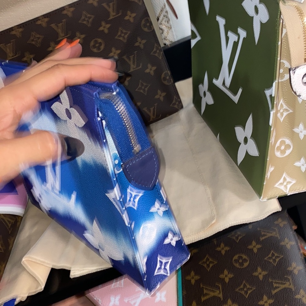 Louis Vuitton blue escale Toiletry 26 - Picture 5 of 7